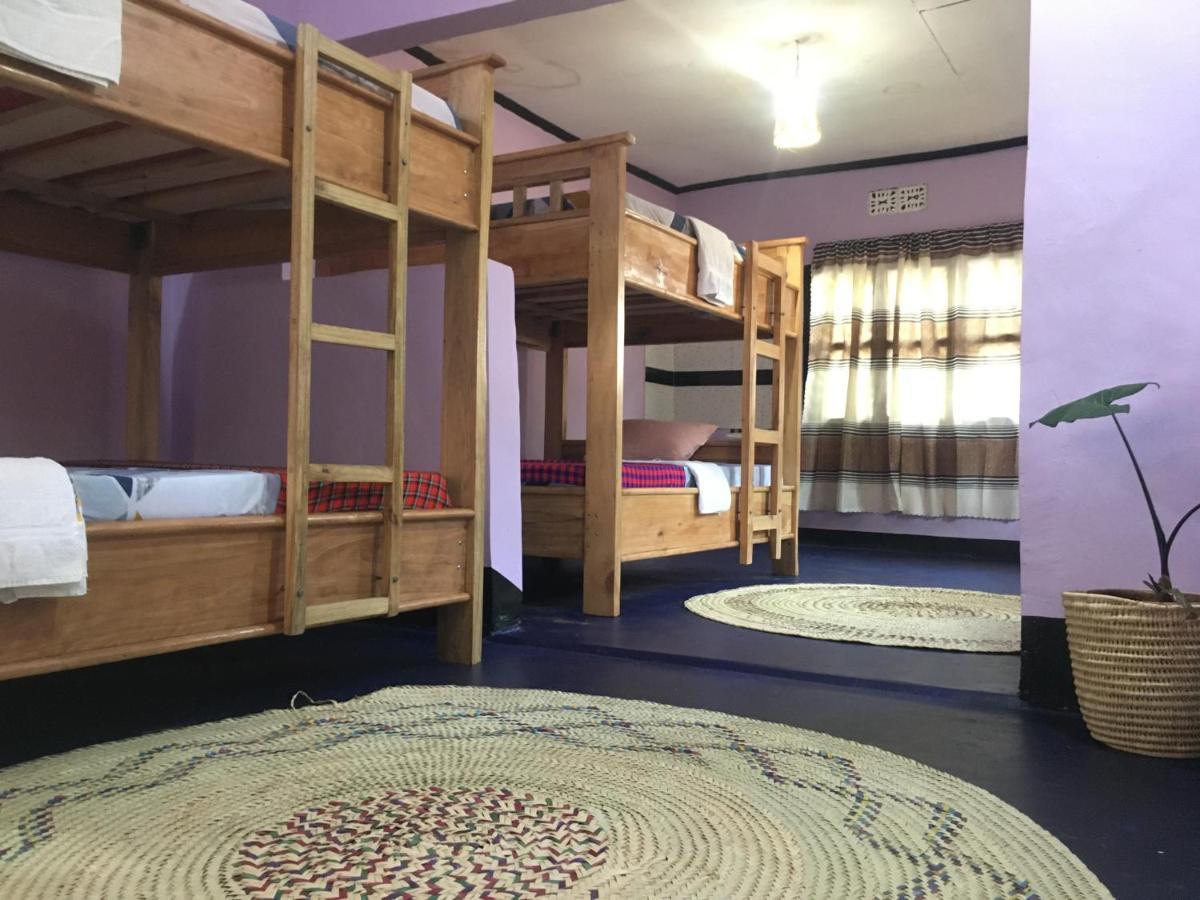 Ava garden backpackers Lägenhet Mto wa Mbu Exteriör bild
