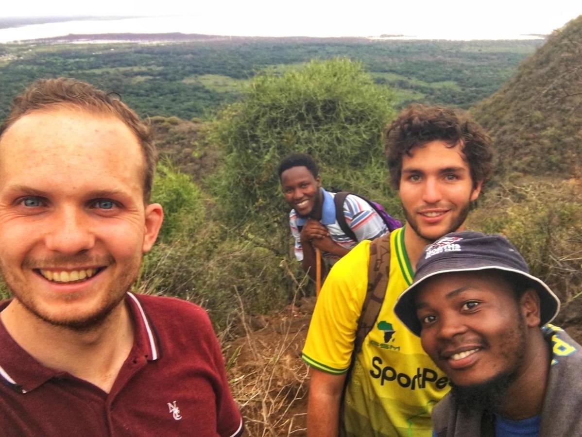 Ava garden backpackers Lägenhet Mto wa Mbu Exteriör bild
