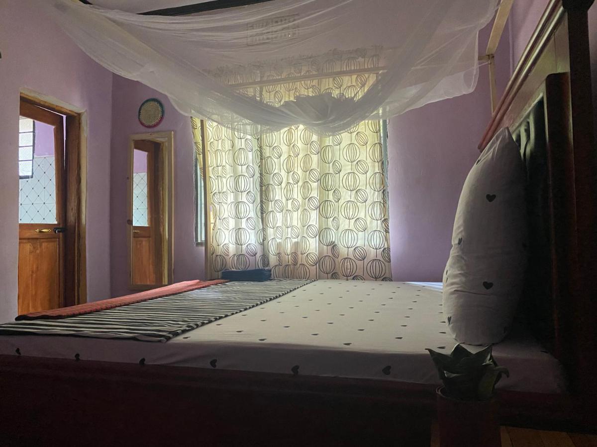 Ava garden backpackers Lägenhet Mto wa Mbu Exteriör bild