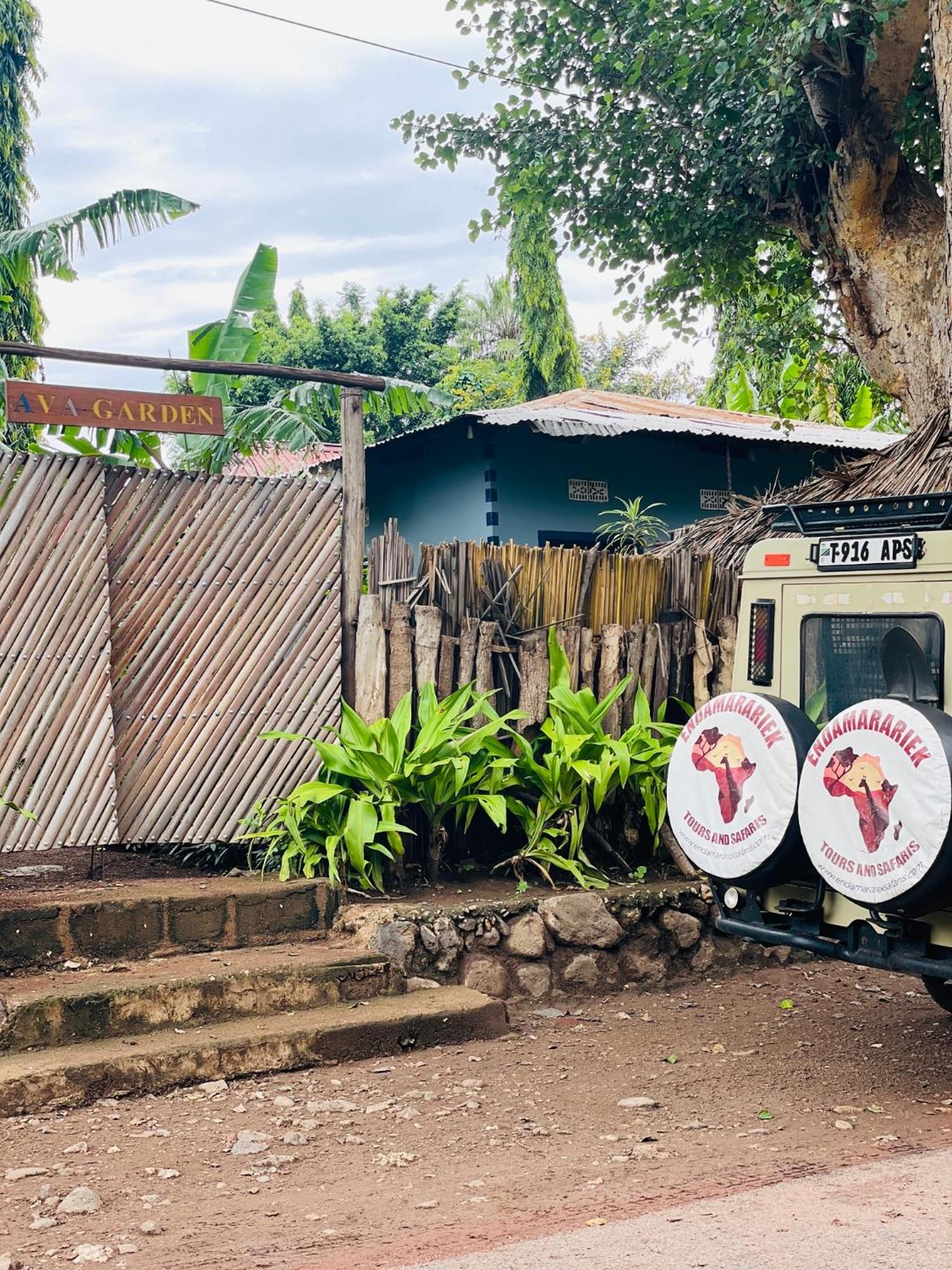 Ava garden backpackers Lägenhet Mto wa Mbu Exteriör bild